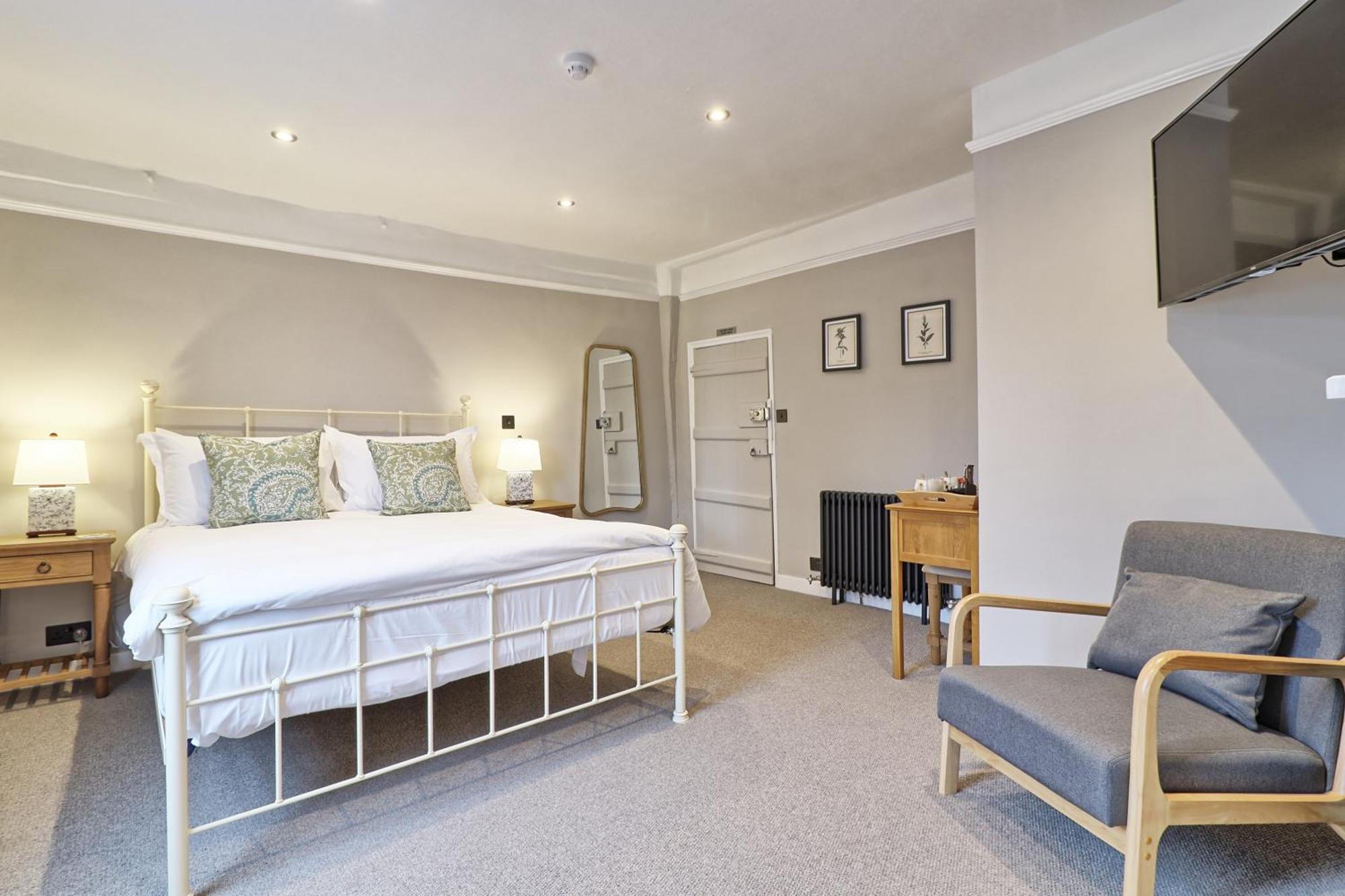 Ranfield'S Brasserie Hotel Rooms Coggeshall Exterior photo