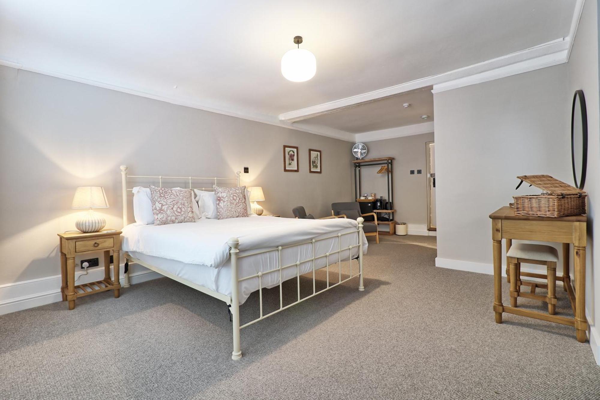Ranfield'S Brasserie Hotel Rooms Coggeshall Exterior photo
